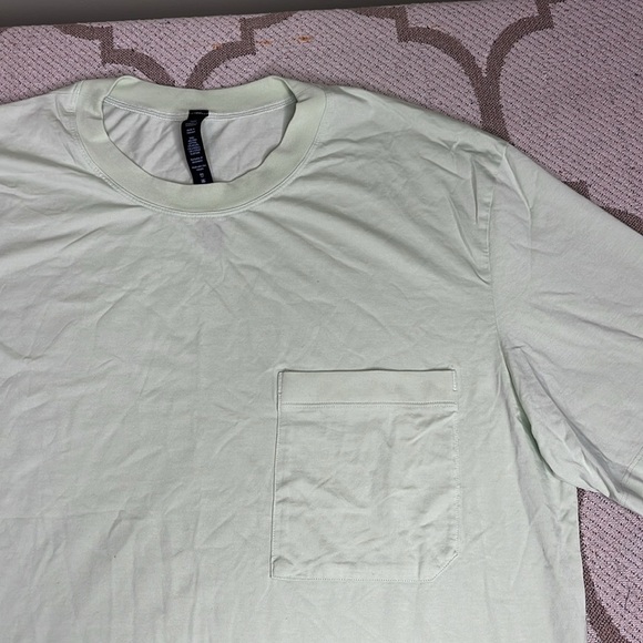 lululemon men’s Fundamental Oversized pocket T-Shirt Kohlrabi Green - Picture 11 of 11